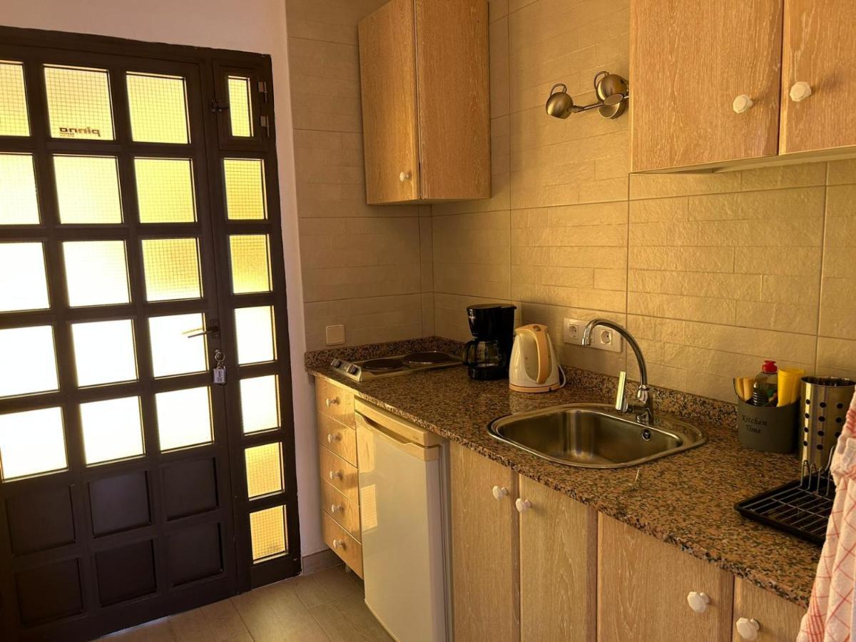 Aurora 104 Apartment Giniginamar ภายนอก รูปภาพ